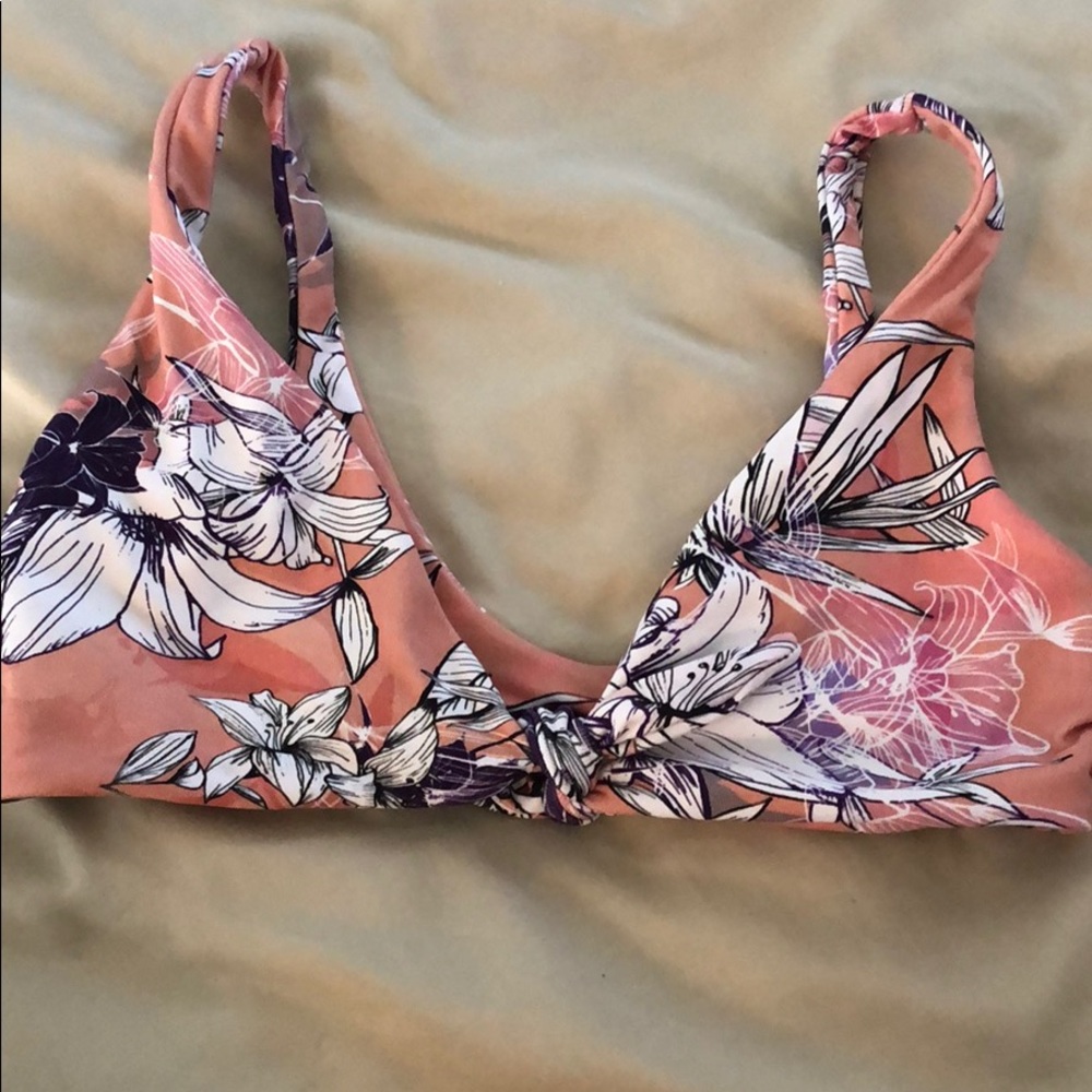 Mindori bikini top